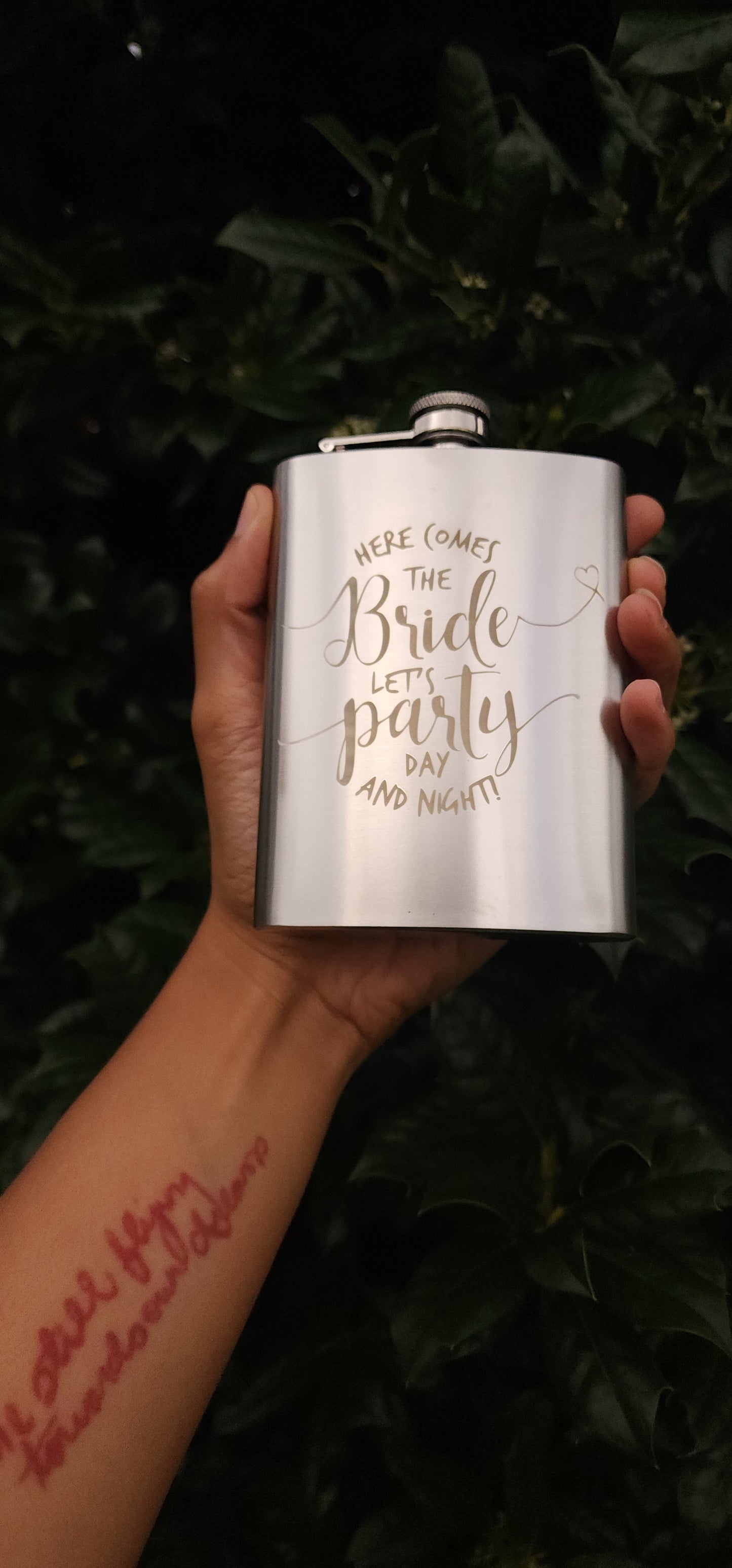 [BLACK FRIDAY/CYBER MONDAY] Engraved holiday flasks